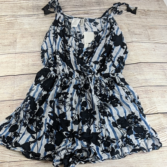 Lucky Brand Swim Cover-Up Shorts Romper NEW - Picture 4 of 7